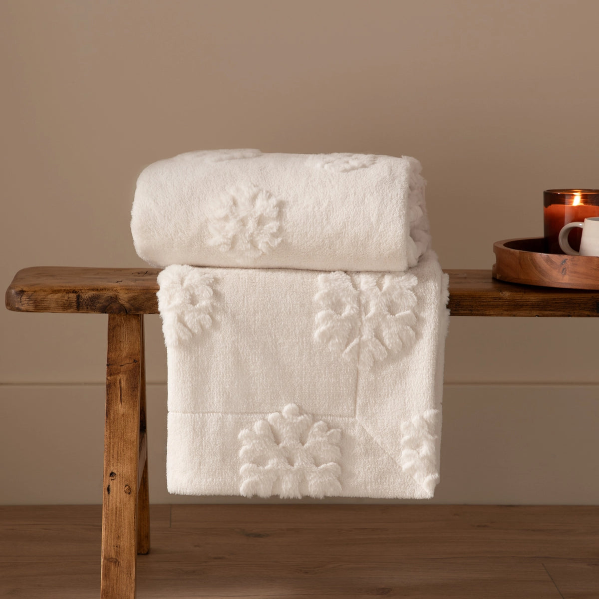 Snowflakes Faux Fur Throw Snow White 150 x 200cm