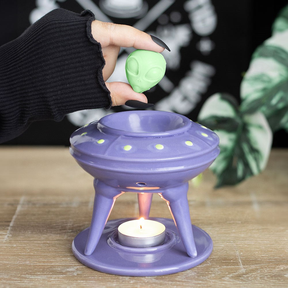UFO Wax Burner with Lime Alien Wax Melt 👽