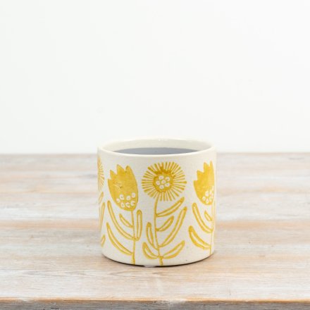 Buttercup Lane Pot